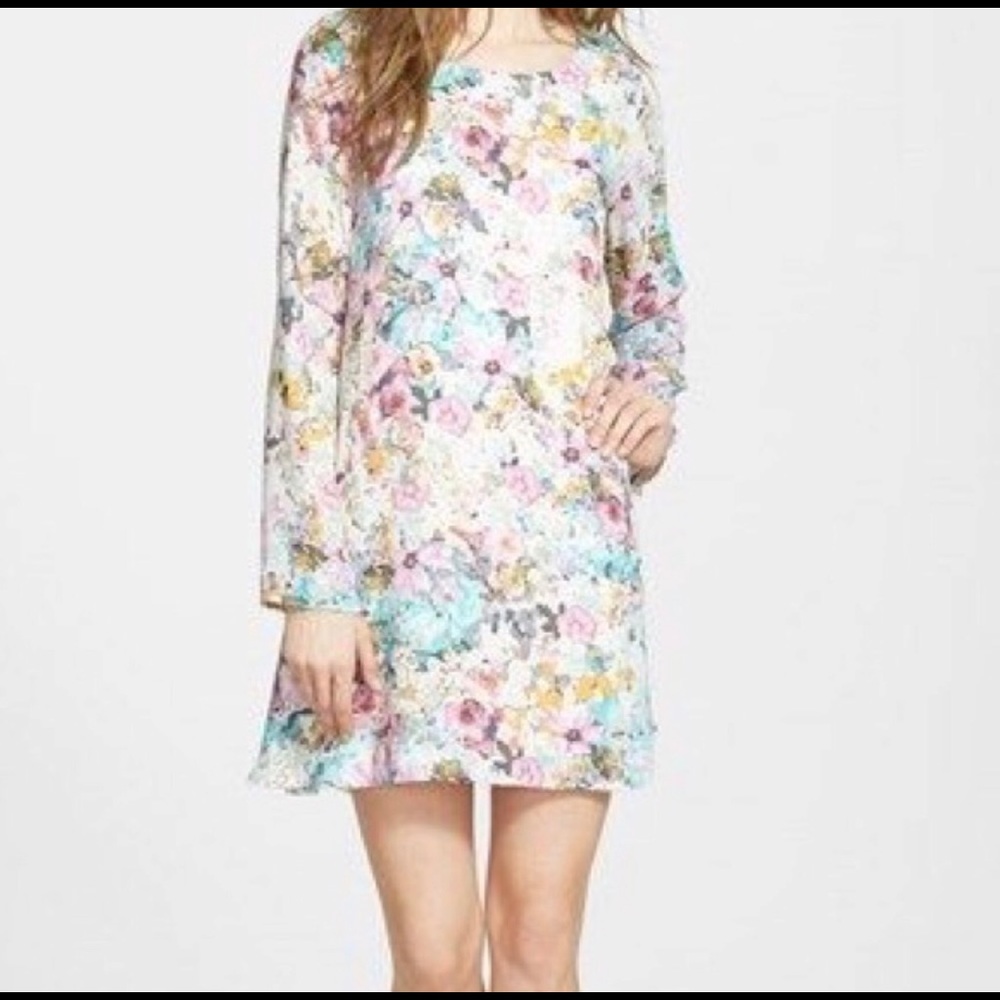 Floral swing dress by Tildon